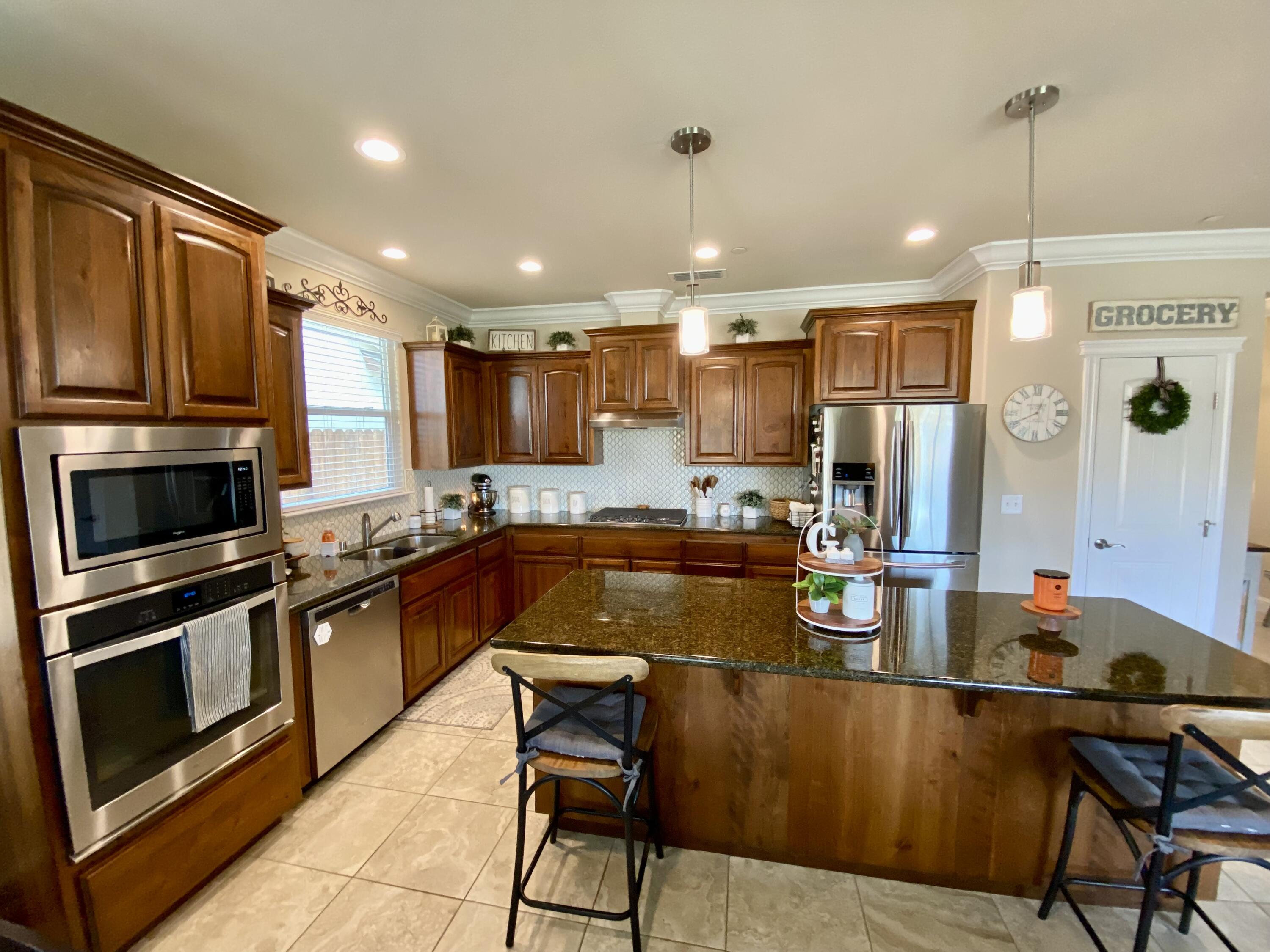 3246 Lemurian Road Redding, CA 96002 - Photo 17 of 29 Lemurian 3246 kitchen 2