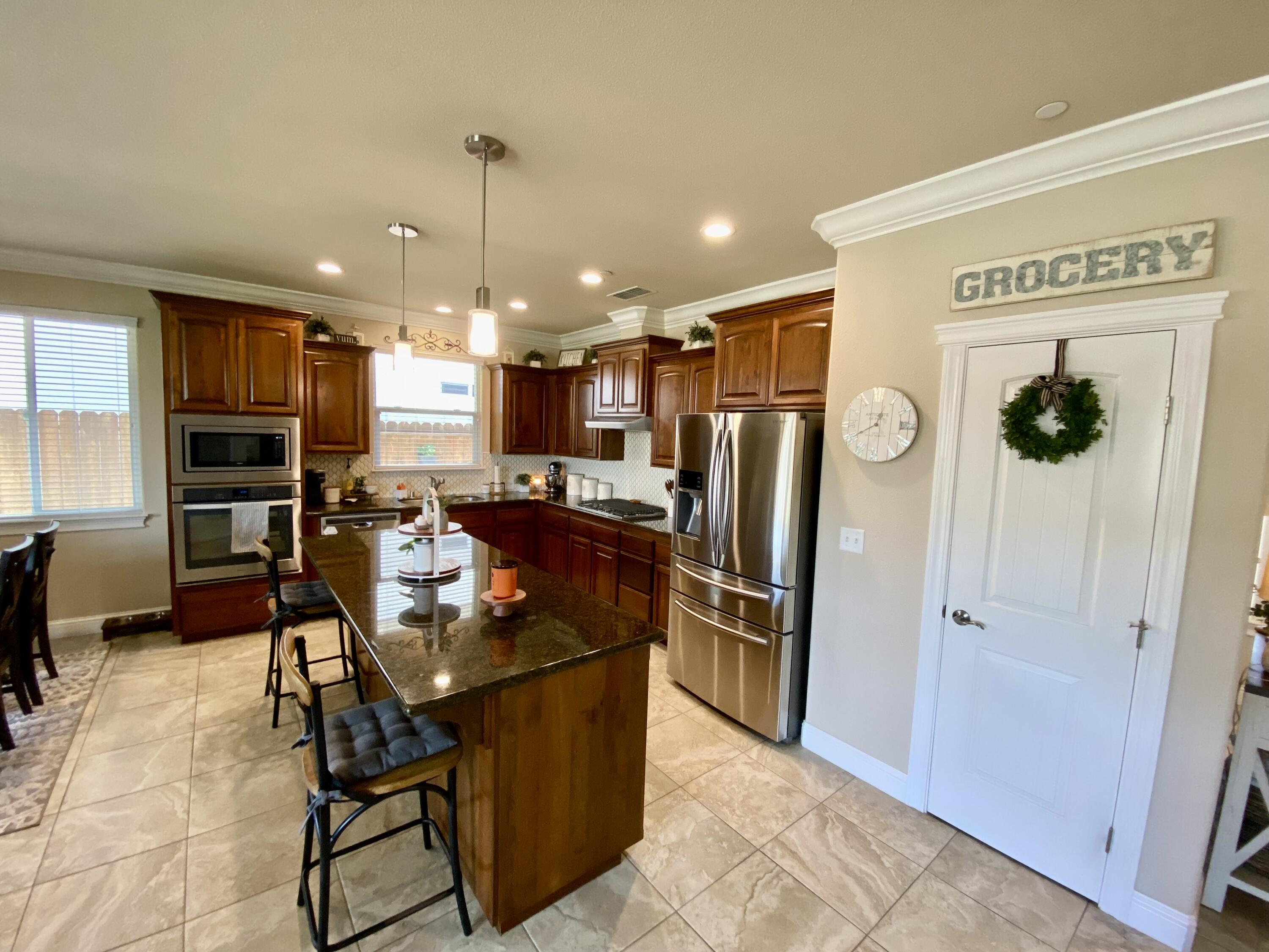 3246 Lemurian Road Redding, CA 96002 - Photo 19 of 29 Lemurian 3246 Kitchen