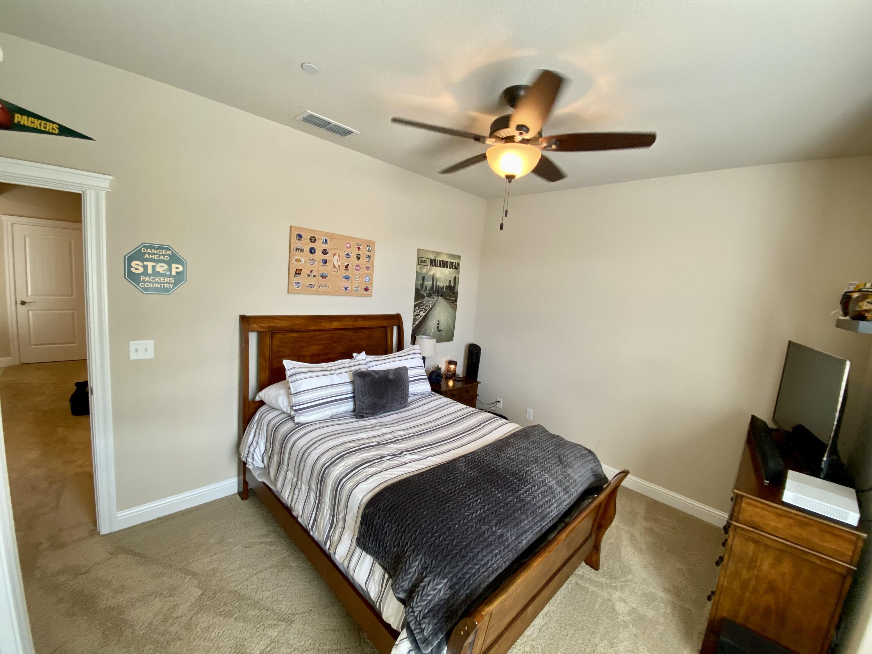 3246 Lemurian Road Redding, CA 96002 - Photo 10 of 29 Lemurian 3246 bedroom 1 2nd