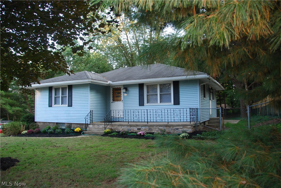 262 Swartz Road Akron, OH 44319 - Photo 2 of 18