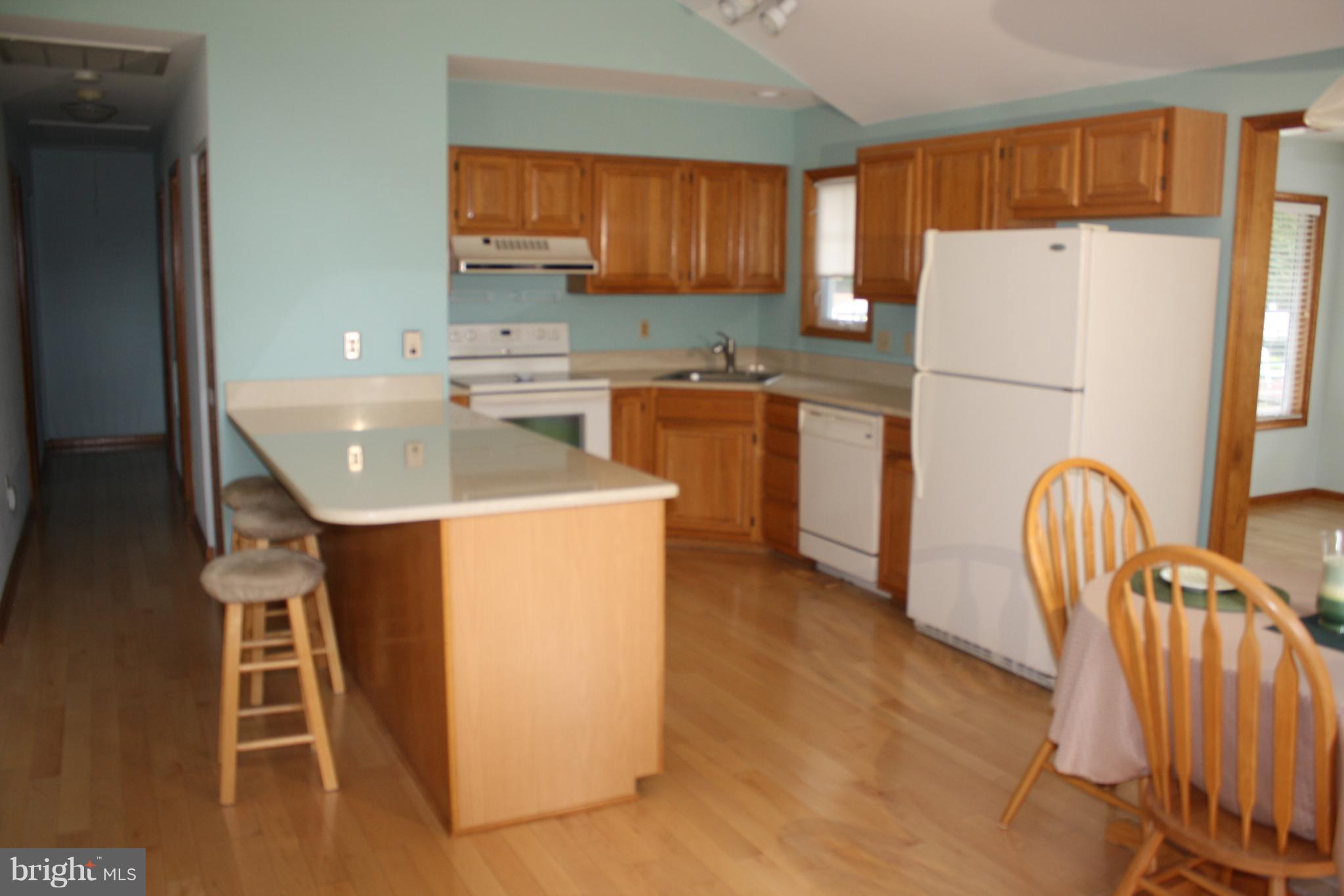 3 Bridgewater Road Ocean Pines, MD 21811 - Photo 8 of 30 Fun counter seating area