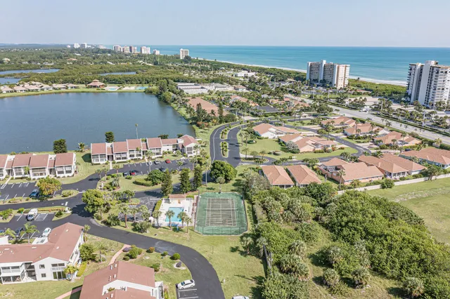 $479,000 | 3223 South Lakeview Circle, Unit 208, Hutchinson Island, FL 34949