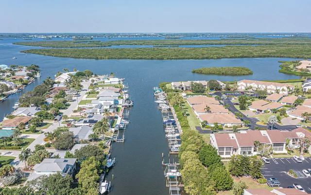 $479,000 | 3223 South Lakeview Circle, Unit 208, Hutchinson Island, FL 34949