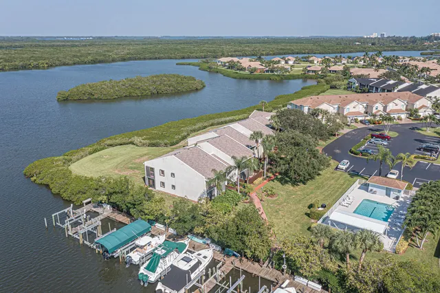 $479,000 | 3223 South Lakeview Circle, Unit 208, Hutchinson Island, FL 34949