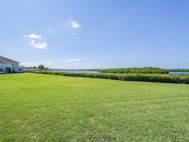 $479,000 | 3223 South Lakeview Circle, Unit 208, Hutchinson Island, FL 34949