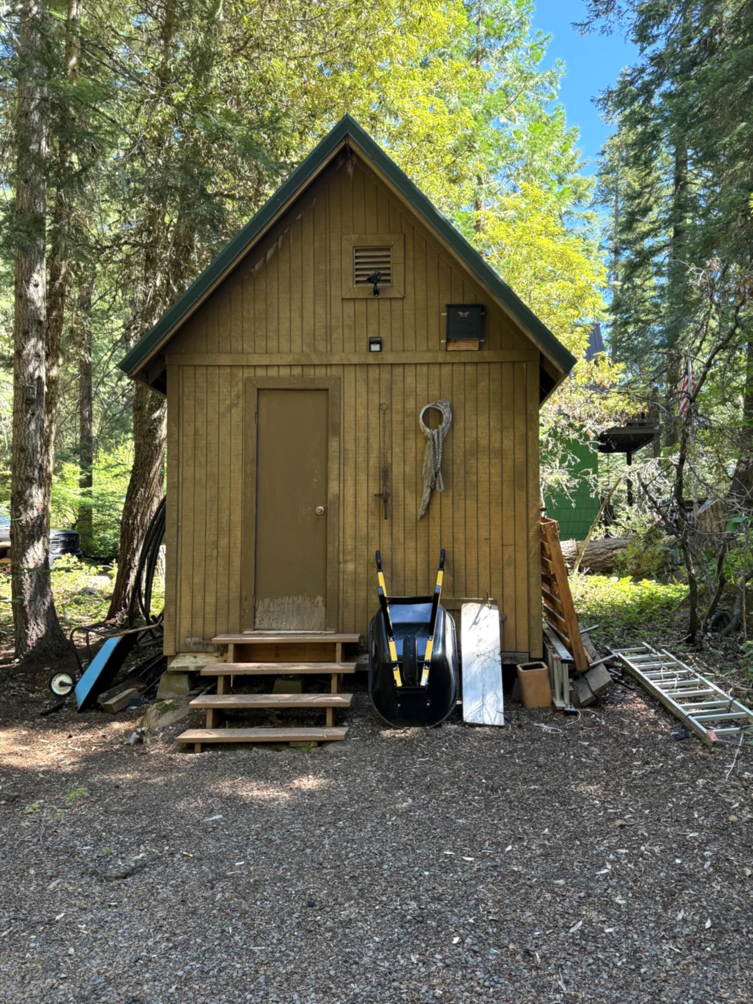 4 Fish Lake Ashland, OR 97520 - Photo 32 of 39 Shed