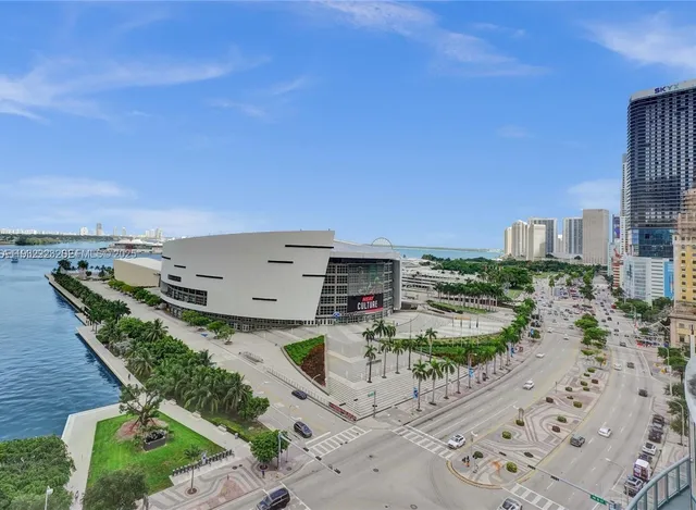 $4,250 | 888 Biscayne Boulevard, Unit 709, Miami, FL 33132