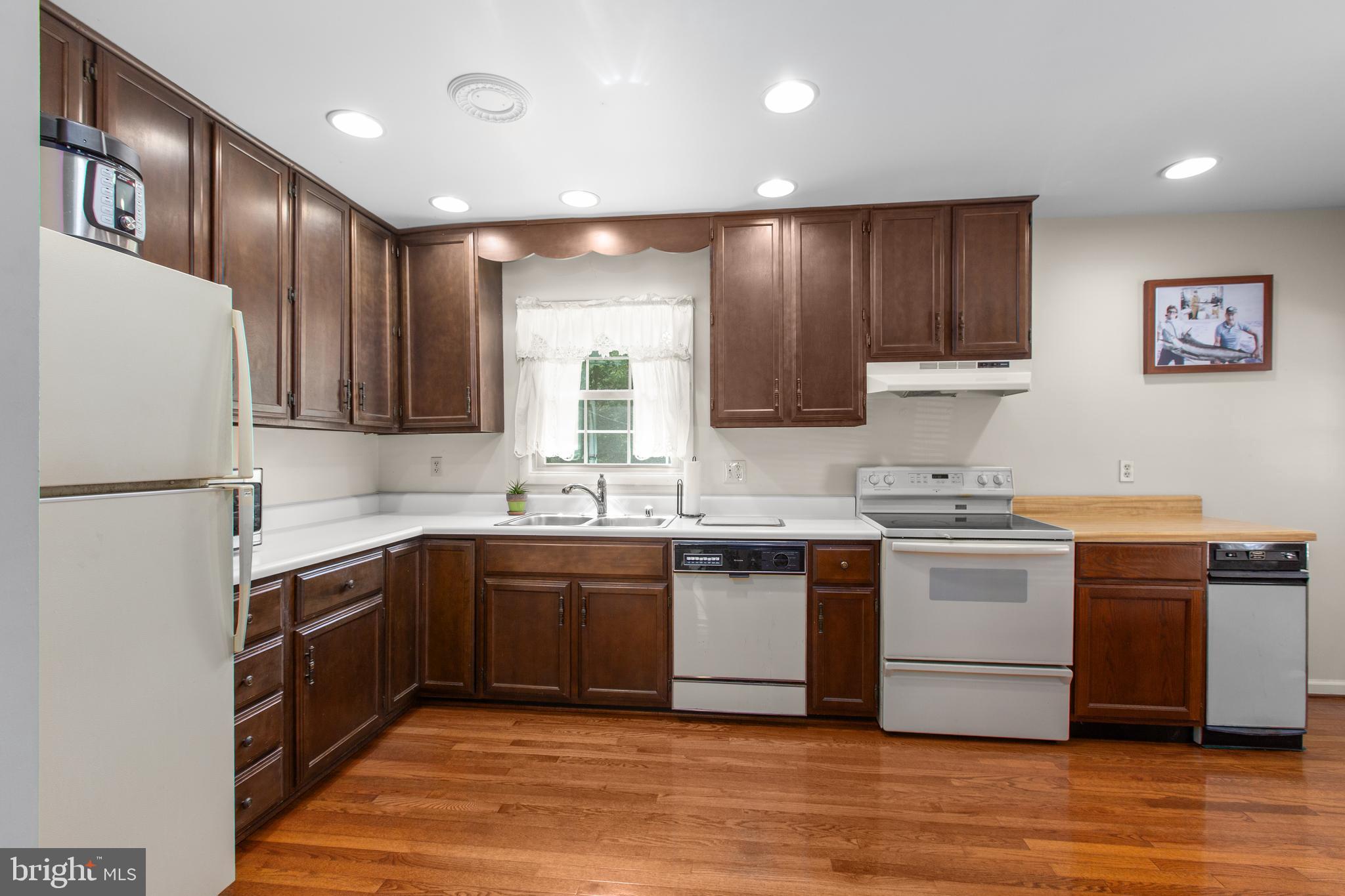 655 Holly Corner Road Fredericksburg, VA 22406 - Photo 14 of 45 Kitchen