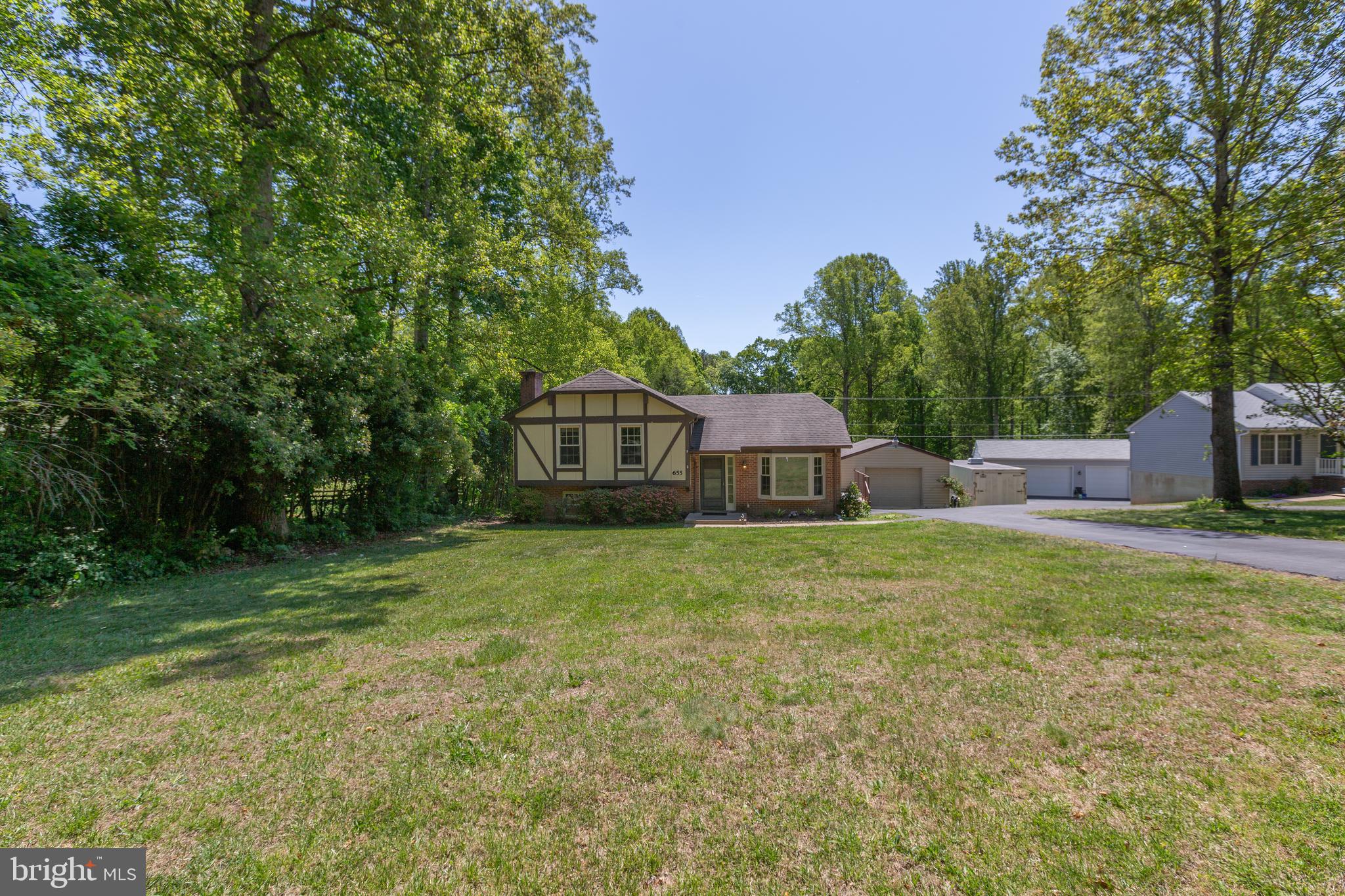 655 Holly Corner Road Fredericksburg, VA 22406 - Photo 3 of 45