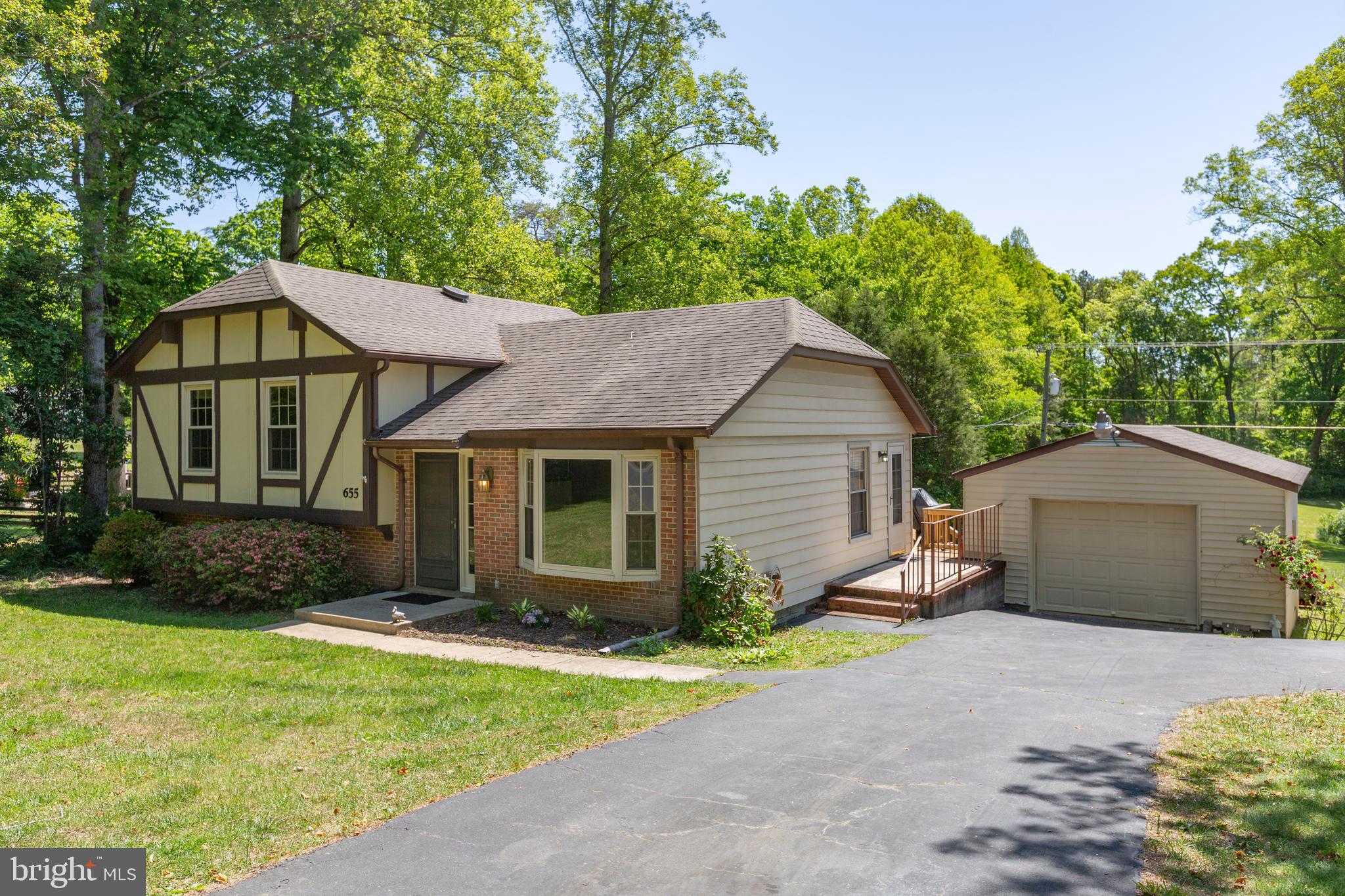 655 Holly Corner Road Fredericksburg, VA 22406 - Photo 7 of 45