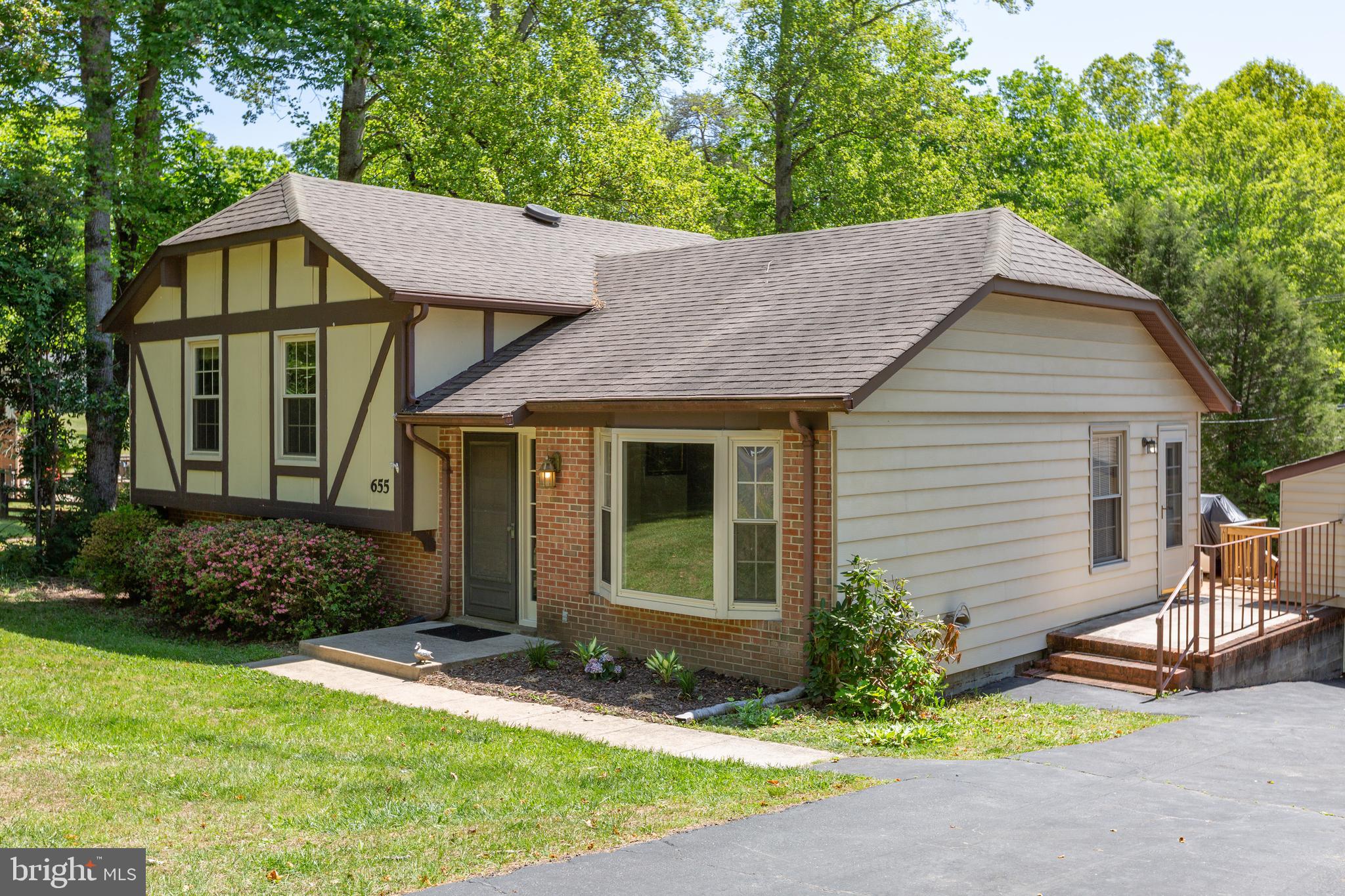 655 Holly Corner Road Fredericksburg, VA 22406 - Photo 8 of 45