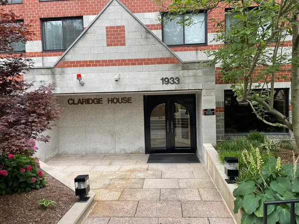 $2,500 | 1933 Commonwealth Avenue, Unit 411, Boston, MA 02135