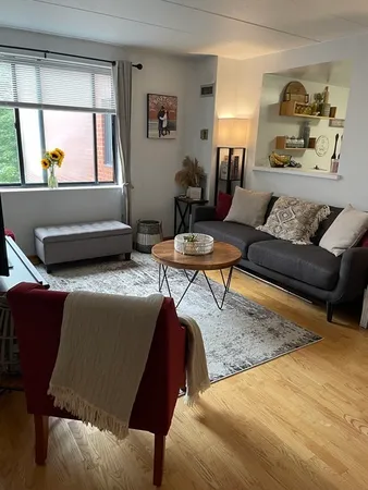 $2,500 | 1933 Commonwealth Avenue, Unit 411, Boston, MA 02135