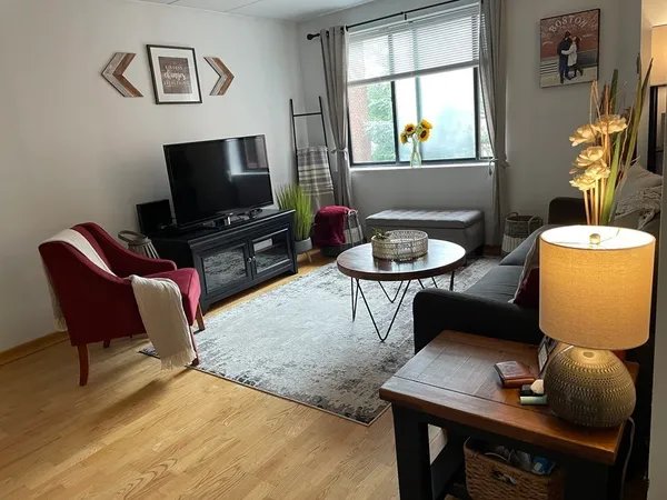 $2,500 | 1933 Commonwealth Avenue, Unit 411, Boston, MA 02135