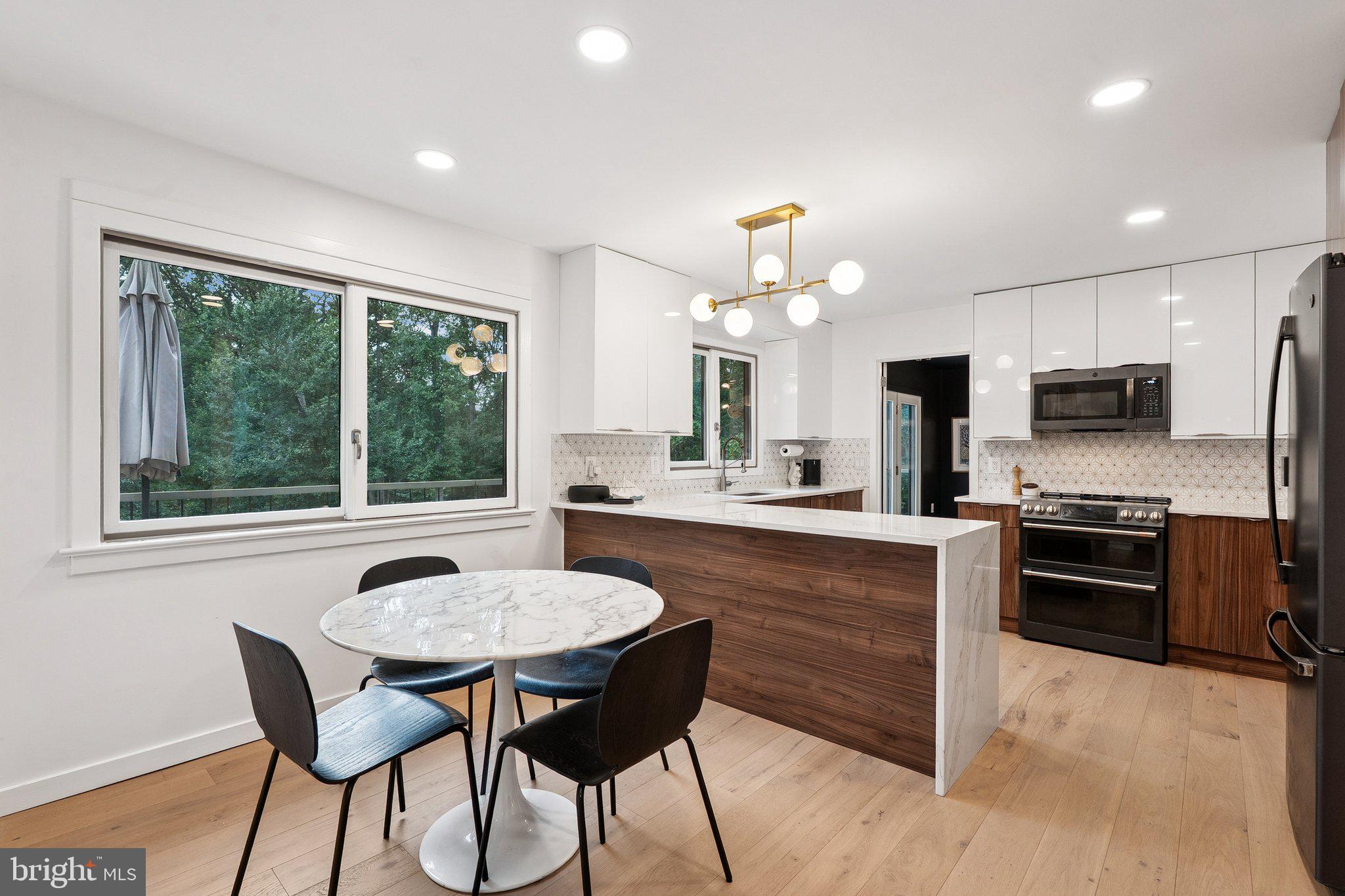 1416 Wolftrap Run Road Vienna, VA 22182 - Photo 4 of 29 Updated Kitchen with Breakfast Area