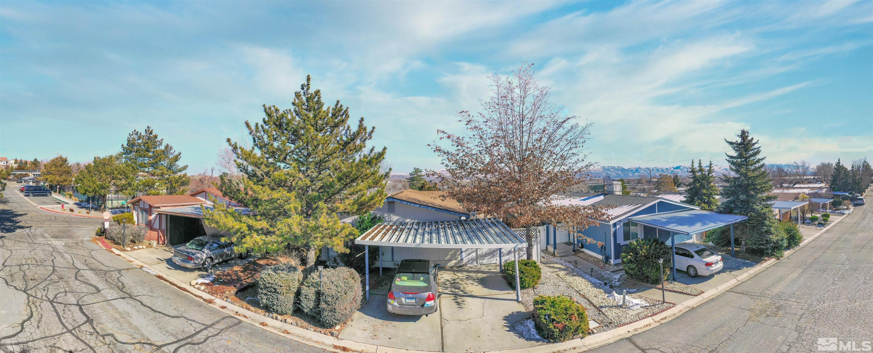 2690 Daffodil Way Reno, NV 89512 - Photo 8 of 20 a front view of a house with garden