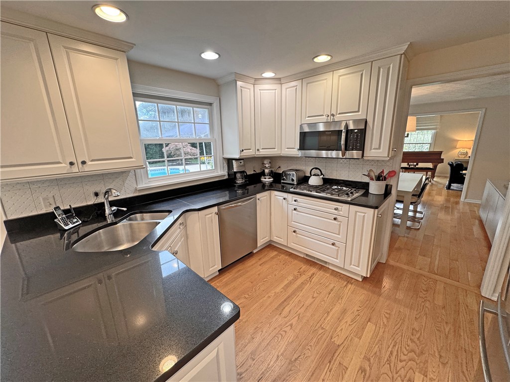 130 Runnymede Road Brighton, NY 14618 - Photo 18 of 50 Gallery Image 18