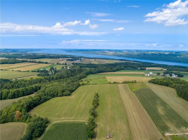 $880,000 | 6023 North Glen Haven Road, Niles, NY 13118