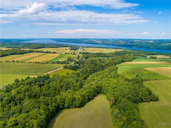 $880,000 | 6023 North Glen Haven Road, Niles, NY 13118