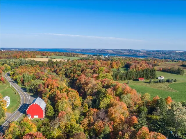 $880,000 | 6023 North Glen Haven Road, Niles, NY 13118