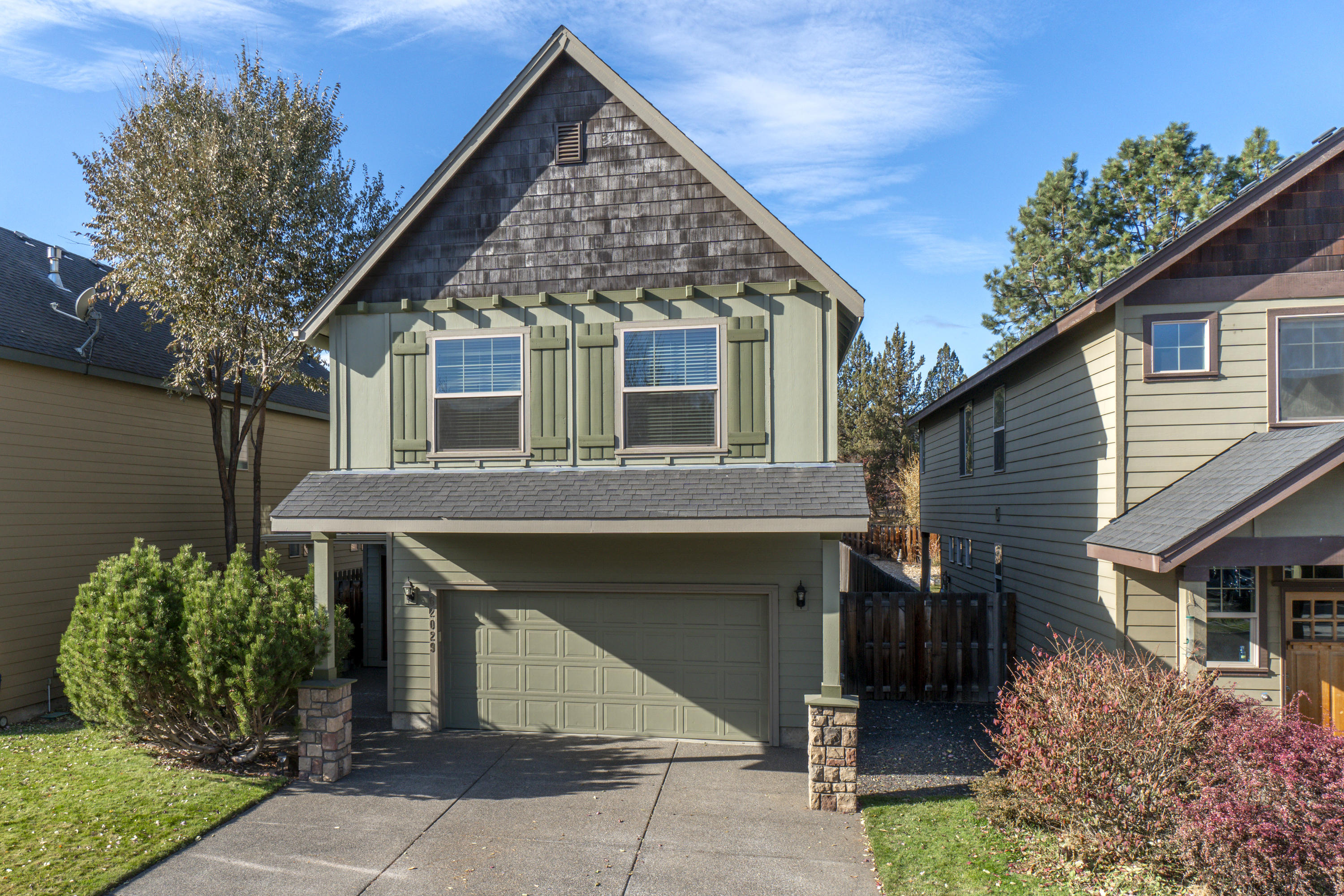 62029 Quail Run Place Bend, OR 97701 - Photo 1 of 35 2-Story Craftsman