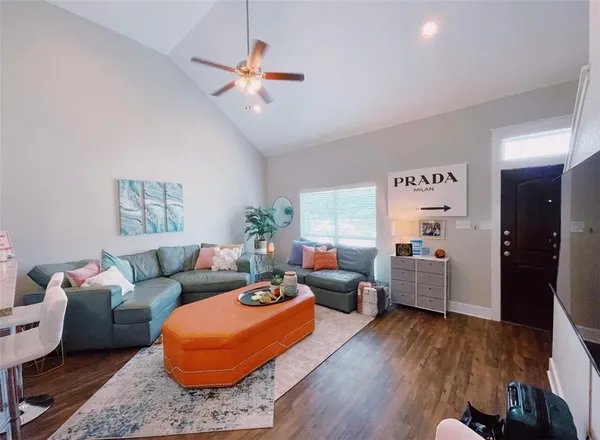 $2,800 | 216 Howdy Court, Bryan, TX 77801