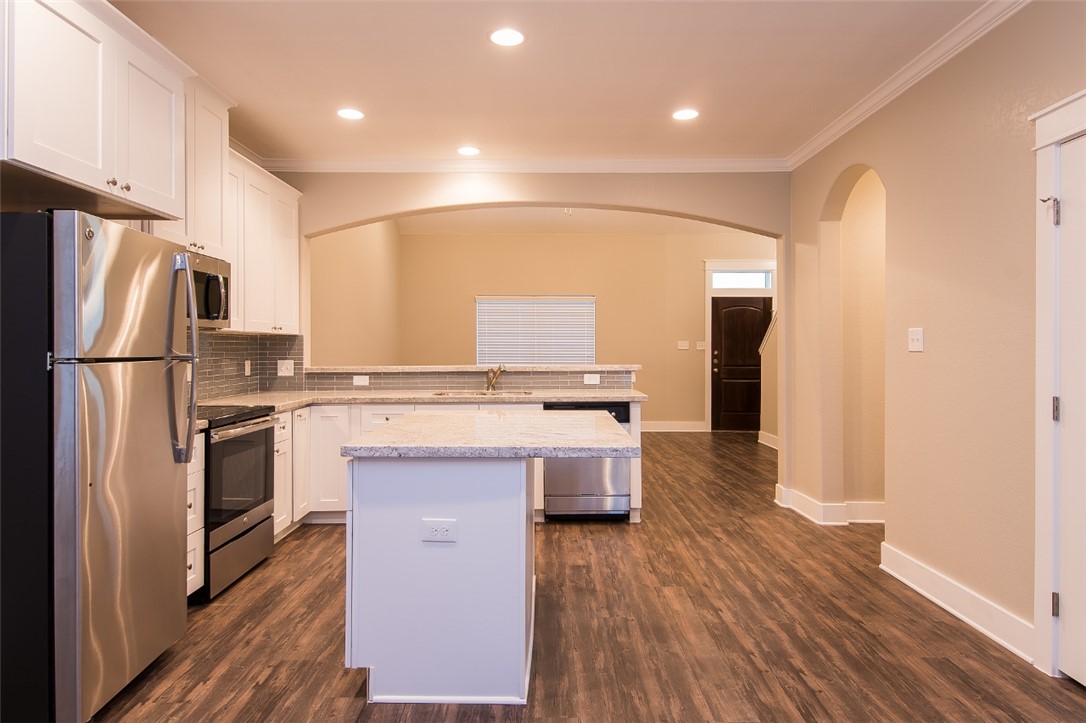 216 Howdy Court Bryan, TX 77801 - Photo 17 of 28