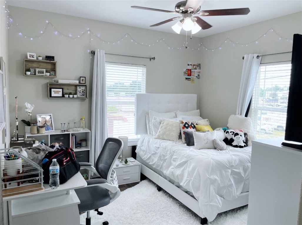 216 Howdy Court Bryan, TX 77801 - Photo 2 of 28