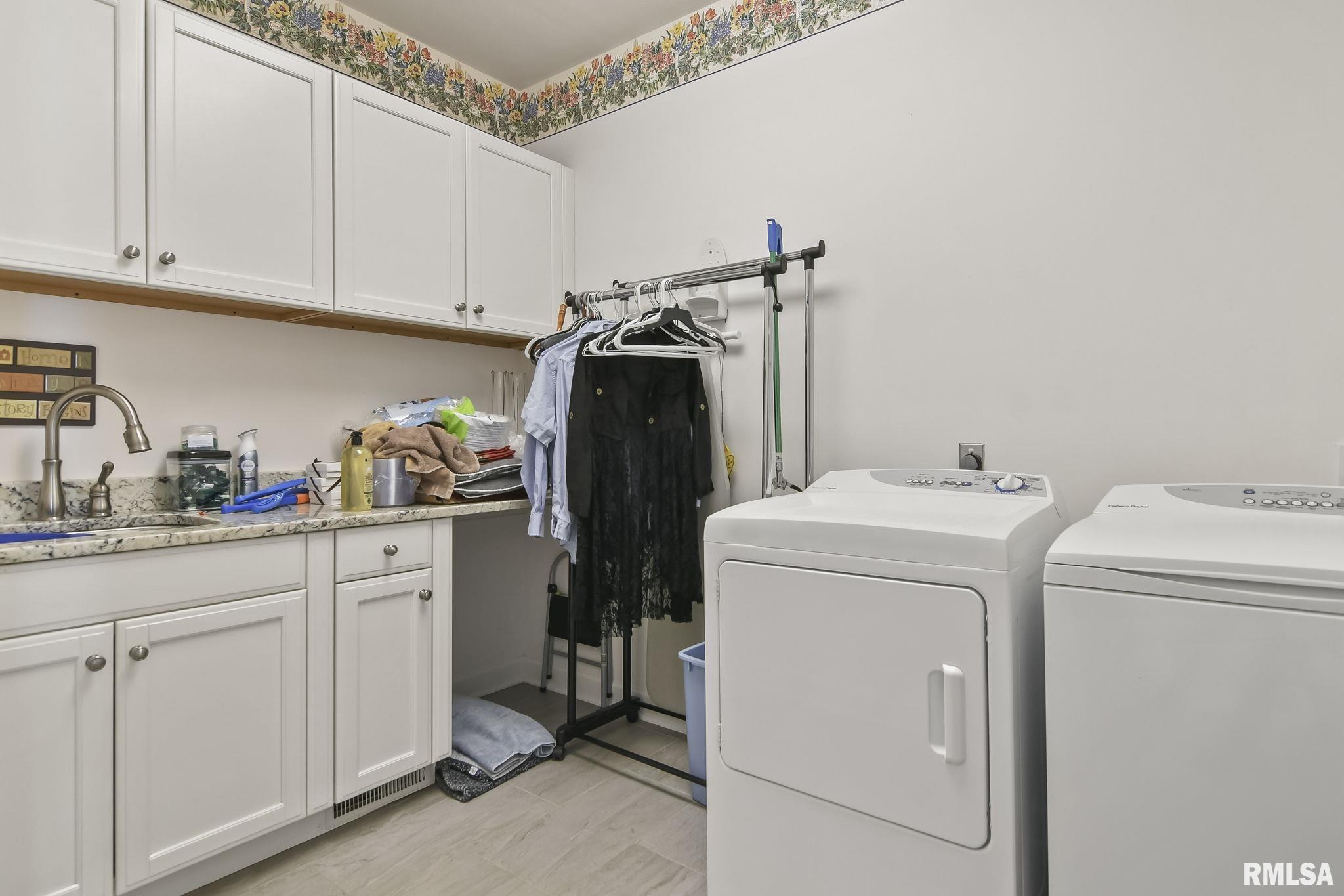 208 Maple Grove Lane Springfield, IL 62712 - Photo 29 of 60