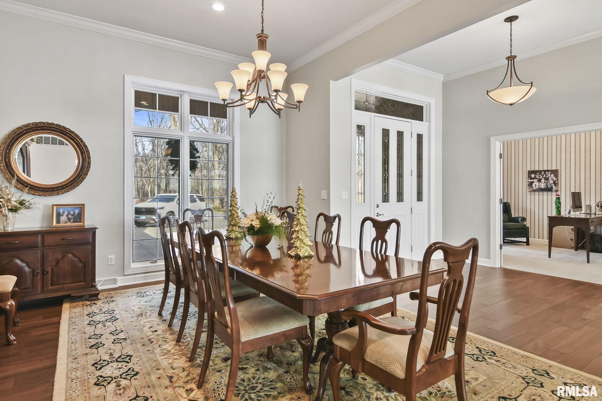 208 Maple Grove Lane Springfield, IL 62712 - Photo 9 of 60
