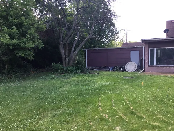 $430,000 | 206 East Camp McDonald Road, Prospect Heights, IL 60070