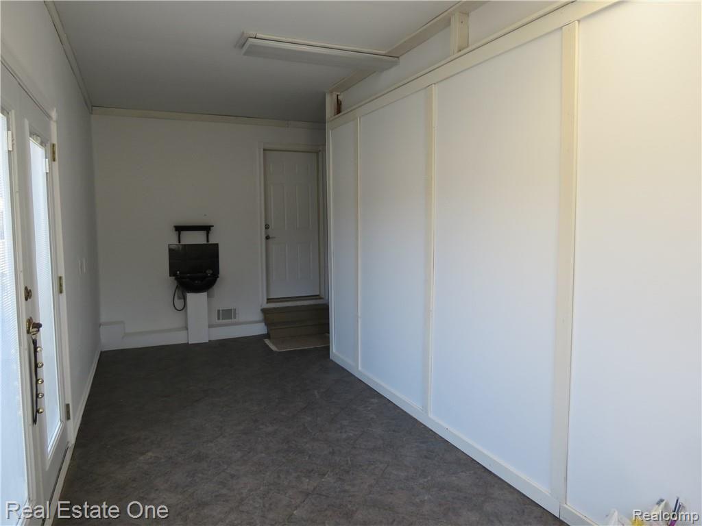 6202 Cedar Lake Road Pinckney, MI 48169 - Photo 28 of 36 038.JPG