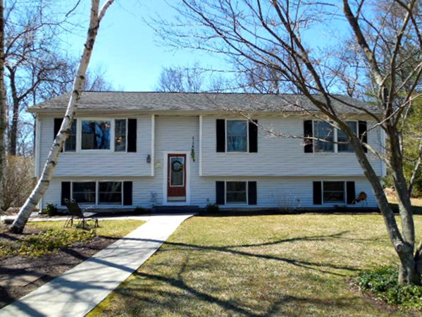 229 Peterson Road Palmer, MA 01069 - Photo 1 of 27 Gallery Image 1