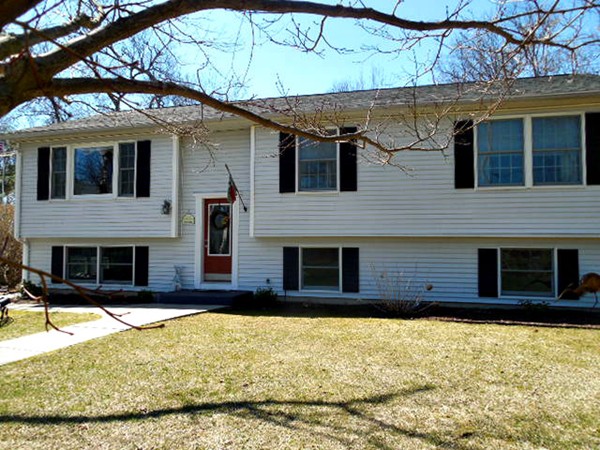 229 Peterson Road Palmer, MA 01069 - Photo 2 of 27 Gallery Image 2