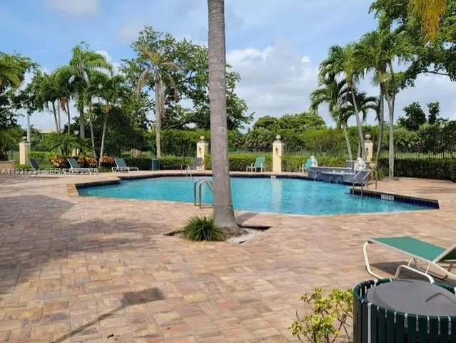 $1,690 | 1701 Village Boulevard, Unit 205, West Palm Beach, FL 33409