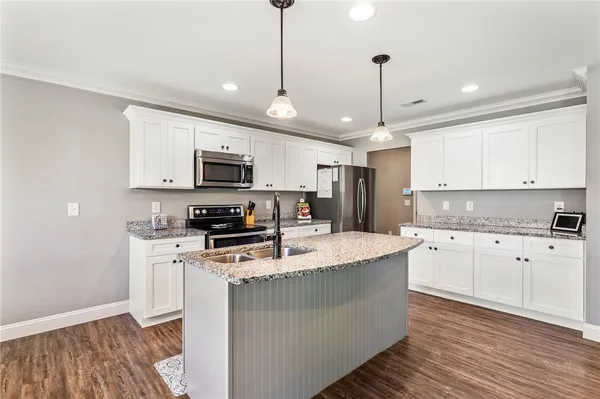 $329,000 | 210 Oxmoor Drive, Anderson, SC 29625