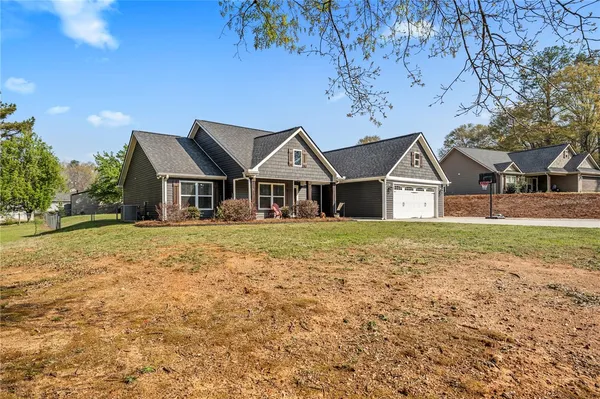$329,000 | 210 Oxmoor Drive, Anderson, SC 29625