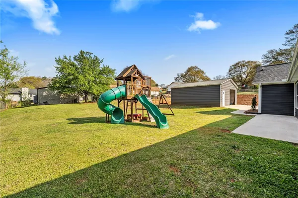 $329,000 | 210 Oxmoor Drive, Anderson, SC 29625