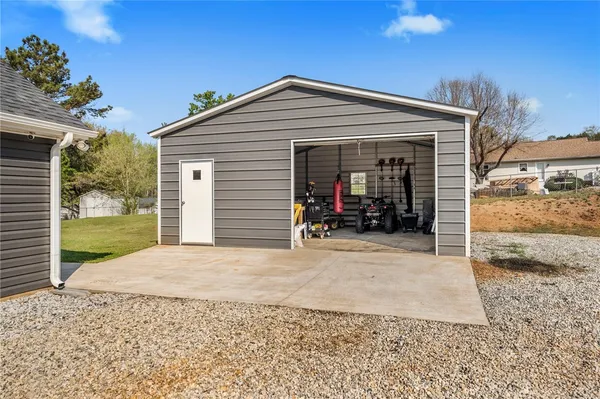 $329,000 | 210 Oxmoor Drive, Anderson, SC 29625