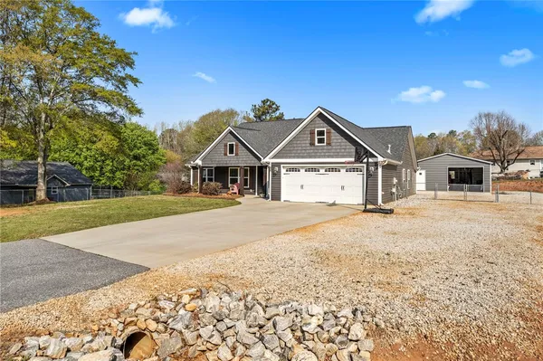 $329,000 | 210 Oxmoor Drive, Anderson, SC 29625