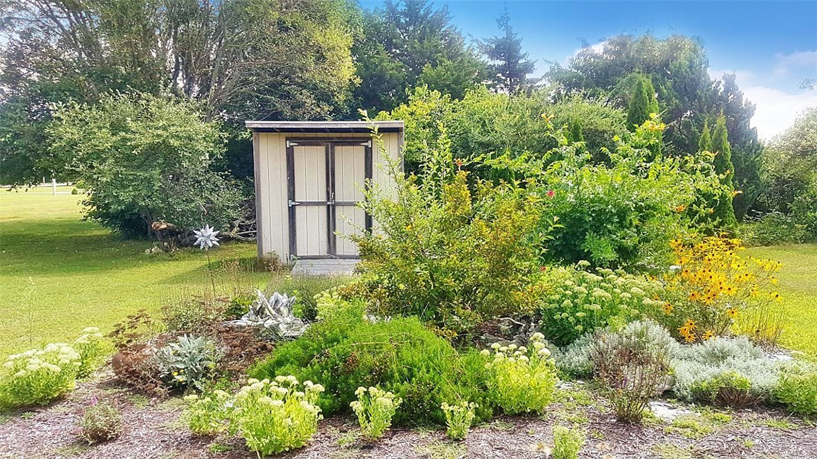 40 Tockwotten Cove Road Charlestown, RI 02813 - Photo 4 of 20 Gallery Image 4