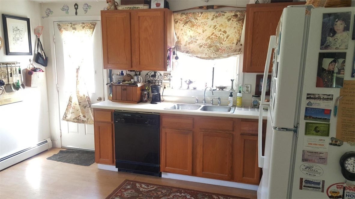 40 Tockwotten Cove Road Charlestown, RI 02813 - Photo 8 of 20 Gallery Image 8