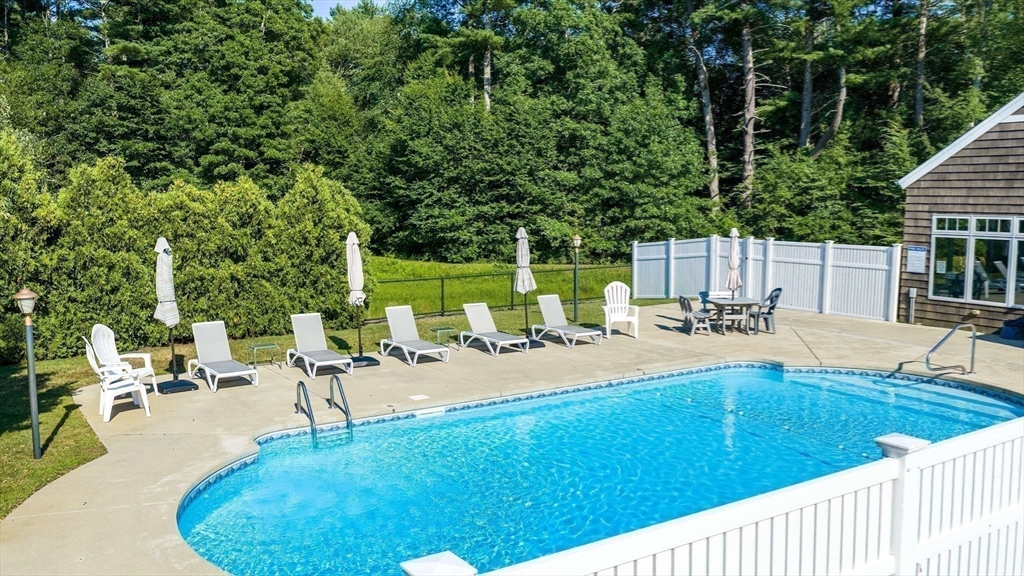 14 Hathaway Pond Circle, Unit 14 Rochester, MA 02770 - Photo 31 of 41
