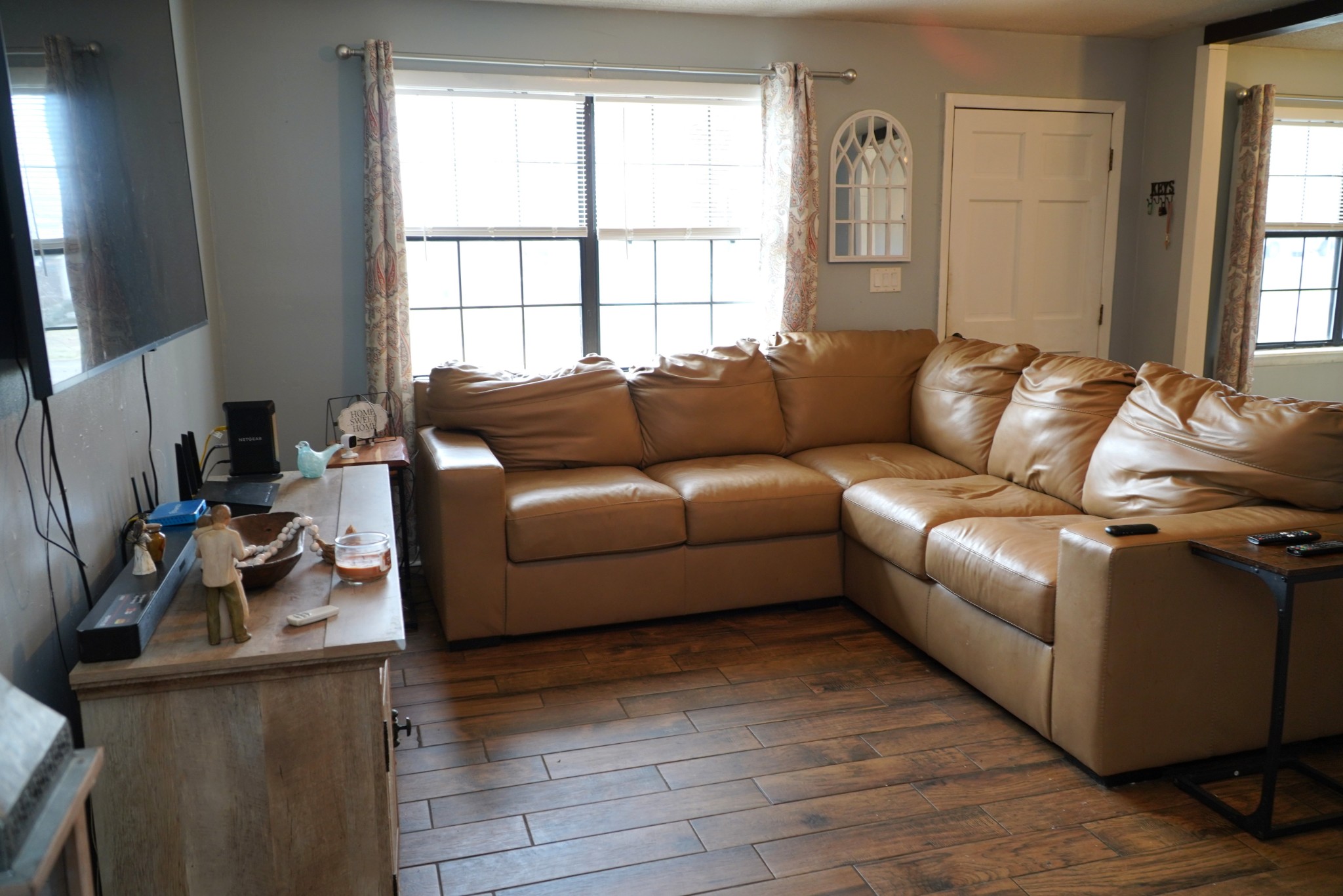 102 McDougal Road Fayetteville, TN 37334 - Photo 6 of 27 a living room with furniture and a window