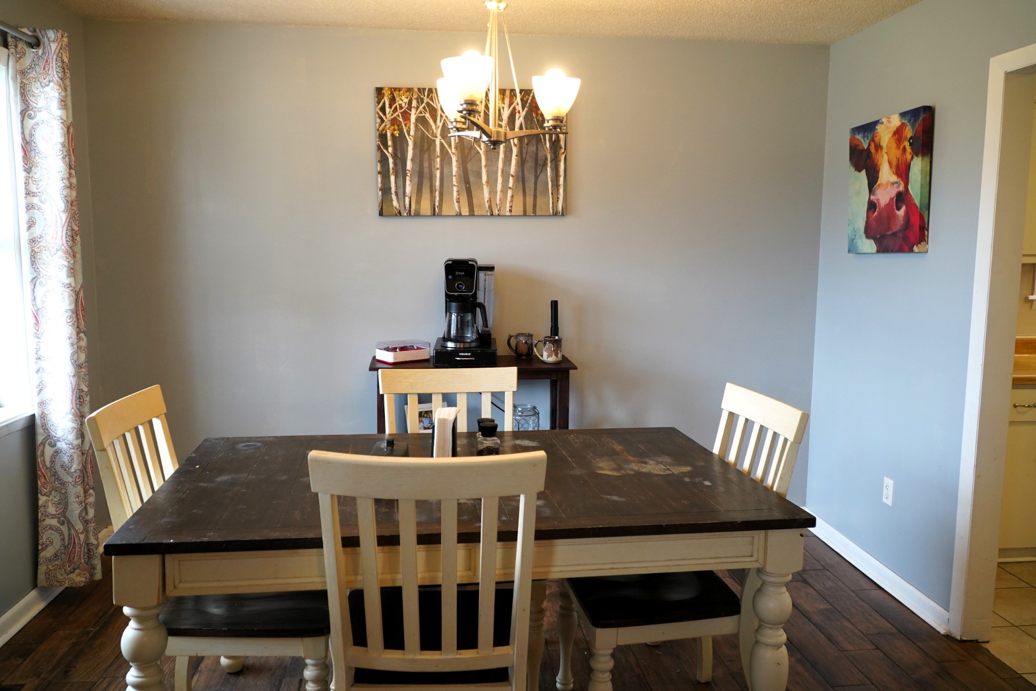 102 McDougal Road Fayetteville, TN 37334 - Photo 7 of 27 a view of a dining room with furniture and wooden floor