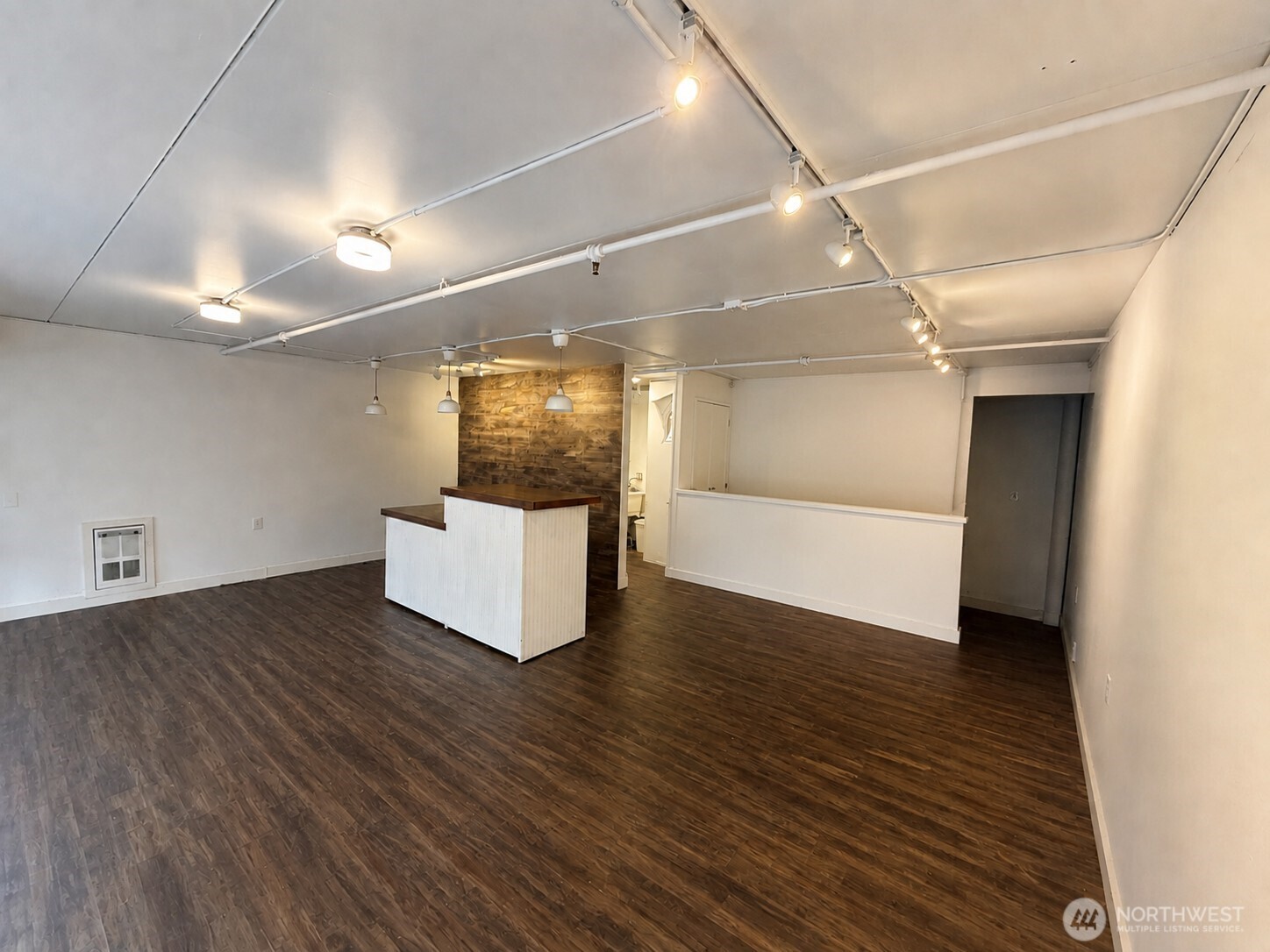 2521 1st Avenue, Unit (R) Seattle, WA 98121 - Photo 11 of 14 Gallery Image 11