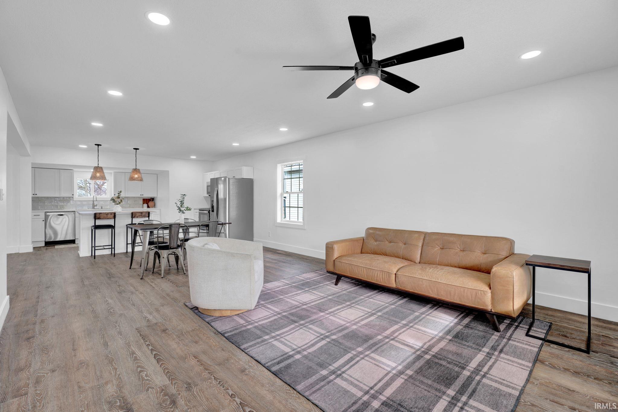 1907 11th Street Bedford, IN 47421 - Photo 2 of 21