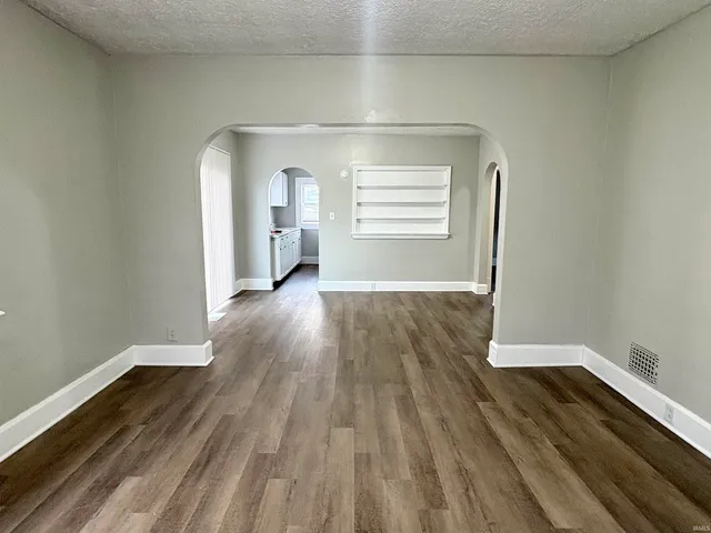 $124,500 | 513 East Centennial Avenue, Muncie, IN 47303