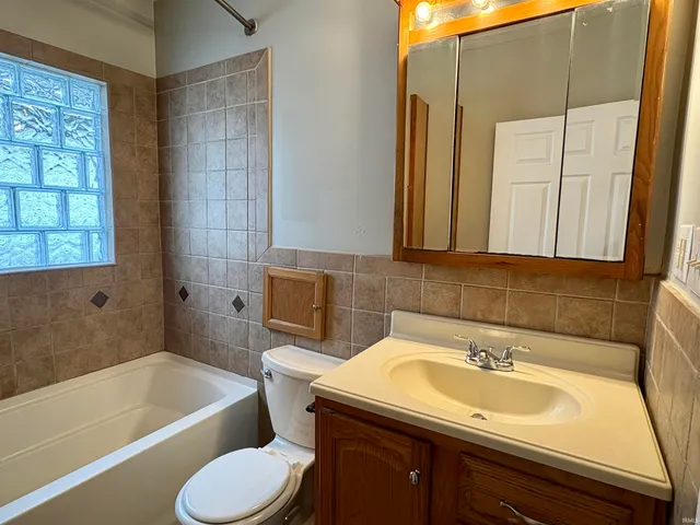 $124,500 | 513 East Centennial Avenue, Muncie, IN 47303