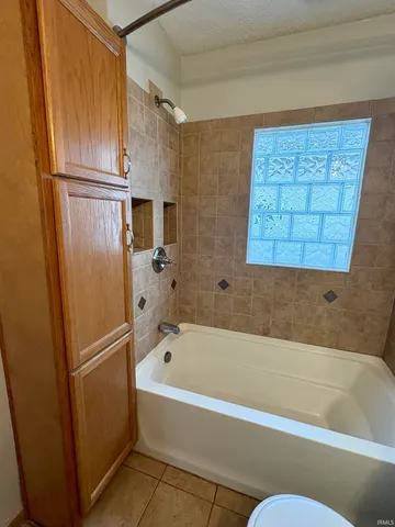 $124,500 | 513 East Centennial Avenue, Muncie, IN 47303